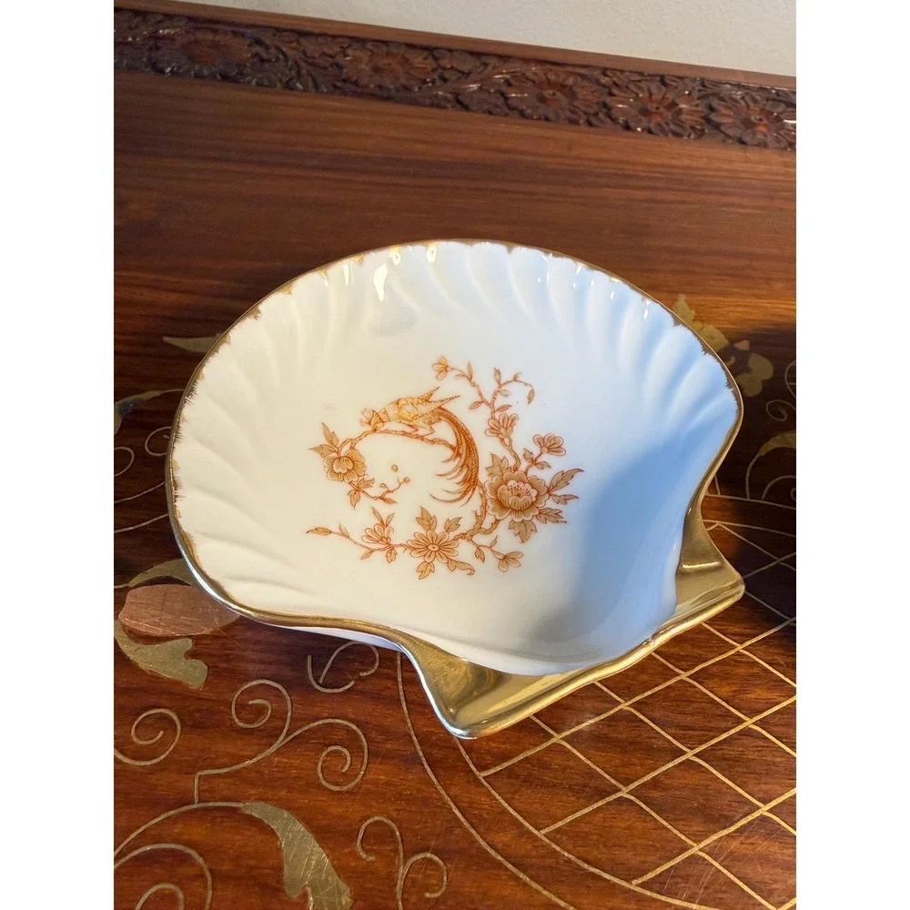 Vintage Limoges Porcelain Shell Trinket Dishes Pair‎